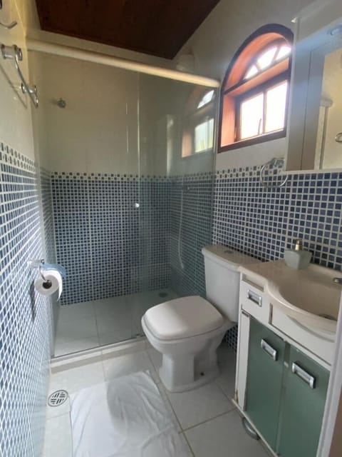 Basic Suite | Bathroom | Free toiletries