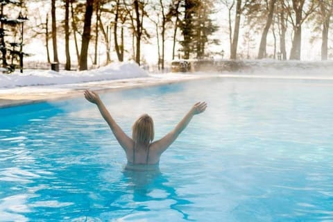 Outdoor pool, pool umbrellas, sun loungers