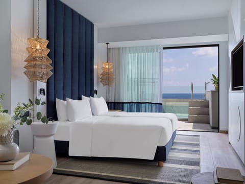 Junior Suite, Multiple Beds, Sea View (Private Plunge Pool) | Egyptian cotton sheets, premium bedding, down comforters, pillowtop beds