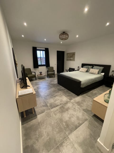 Comfort Room | Soundproofing, free WiFi