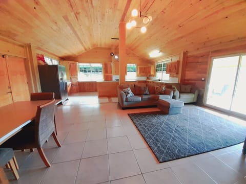 Cabin | Living area