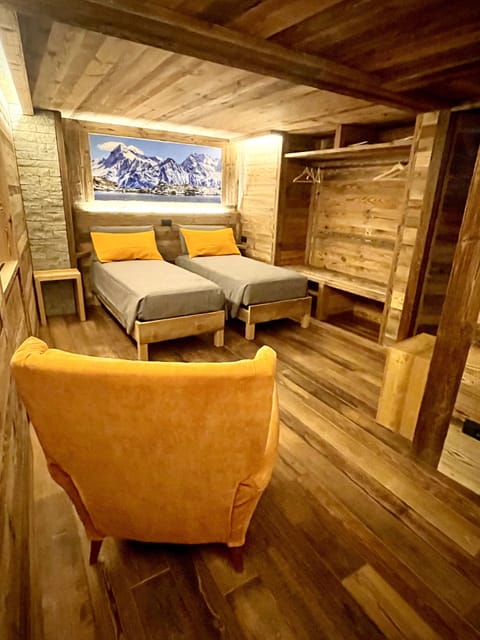 Pizzo Scalino | Premium bedding, down comforters, memory foam beds