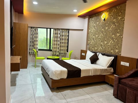 Deluxe Room, City View