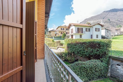 Family House, 3 Bedrooms, 2 Bathrooms (Lenno Glamour) | Balcony