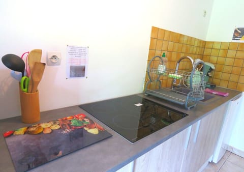 Family Studio, Multiple Beds, Non Smoking, Garden View | Private kitchenette | Electric kettle, highchair