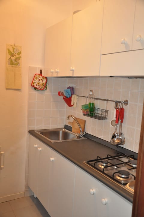 Apartment, 1 Bedroom | Private kitchen