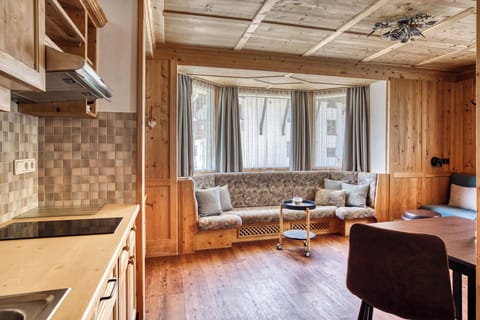 Classic Apartment, 1 Bedroom | Free WiFi, bed sheets