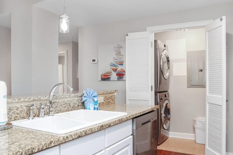 Condo, Multiple Beds (Club at Mexico Beach 1D) | Bathroom