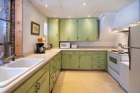 Shared fridge, microwave