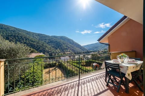 Standard Apartment, Multiple Bedrooms (Peaceful Apartment In Deiva Marina) | Outdoor dining