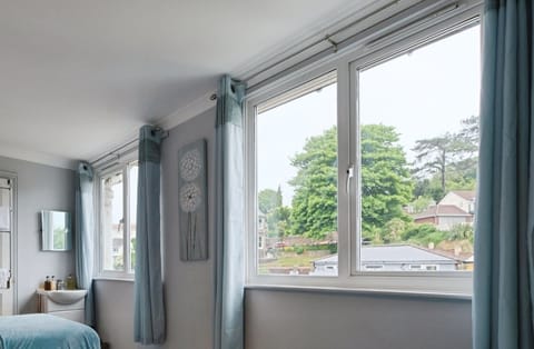 Comfort Twin Room, 2 Twin Beds, Non Smoking, No Pets | Garden view