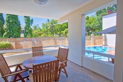 Executive Apartment, 3 Bedrooms, Pool Access, Pool View | Terrace/patio