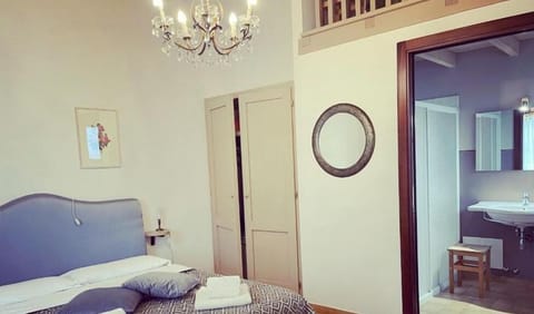 Classic Room | Soundproofing, free WiFi