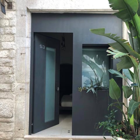 Apartment, 1 Bedroom | Property entrance