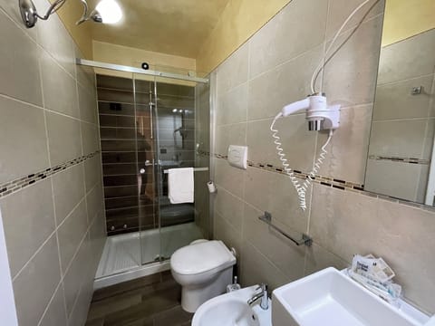 Panoramic Double Room | Bathroom | Hair dryer