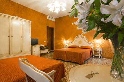 1 bedroom, premium bedding, down comforters, pillowtop beds