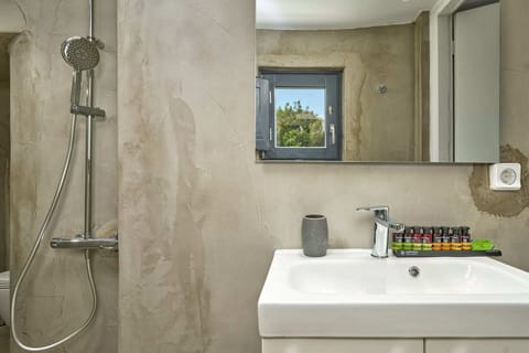 Superior Windmill Plunge Pool Sea View | Bathroom | Shower, rainfall showerhead, designer toiletries, hair dryer