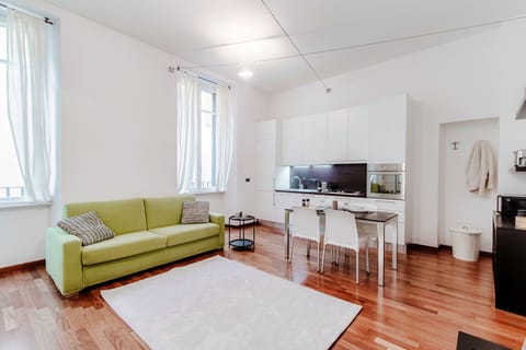 30-inch TV with digital channels