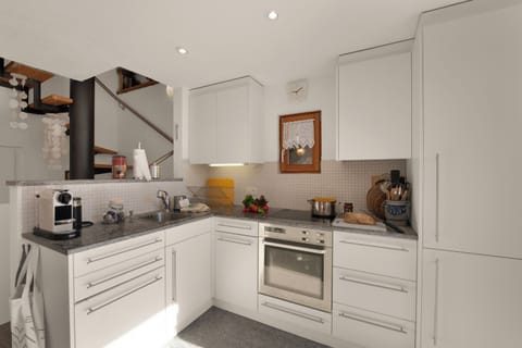 Family Chalet, 1 Bedroom (Rustico al forno Sonogno) | Private kitchen | Fridge, oven, stovetop, coffee/tea maker