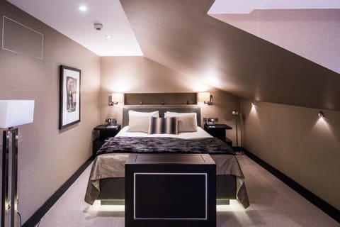 Luxury Suite, 1 King Bed (The Chester Suite) | Egyptian cotton sheets, premium bedding, minibar, in-room safe