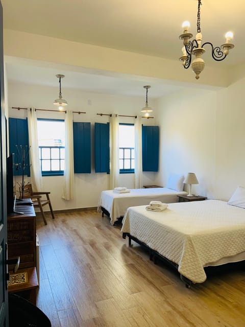 Standard Quadruple Room | Minibar, free WiFi