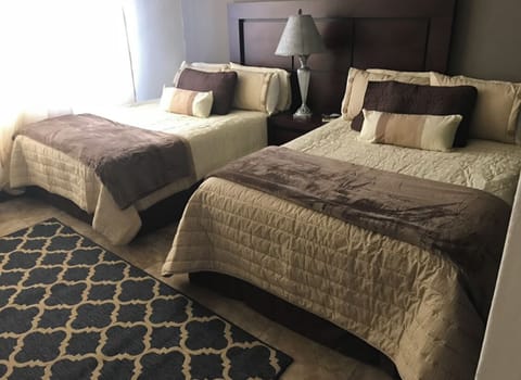 Deluxe Penthouse | Premium bedding, down comforters, Select Comfort beds