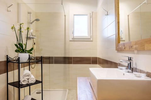 In-room safe, iron/ironing board, free WiFi, bed sheets