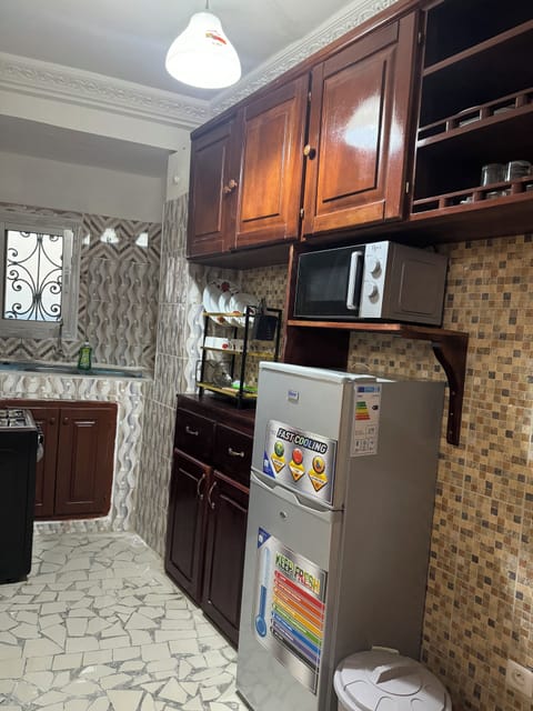 Premium Apartment | Private kitchen | Full-size fridge, microwave, oven, toaster