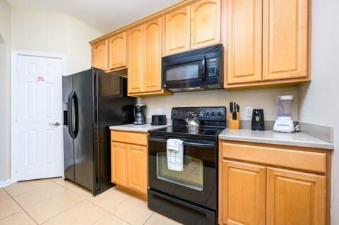 Condo (Beautiful Deluxe Condo, Vista Cay - 3) | Private kitchen