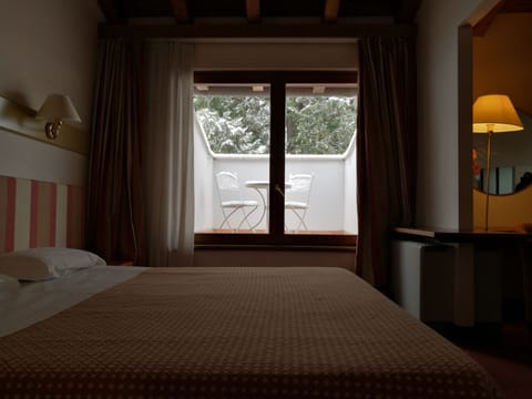 Junior Suite | Premium bedding, minibar, in-room safe, desk