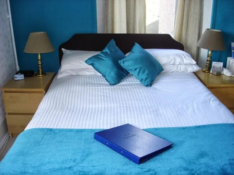 Iron/ironing board, free WiFi, bed sheets, wheelchair access