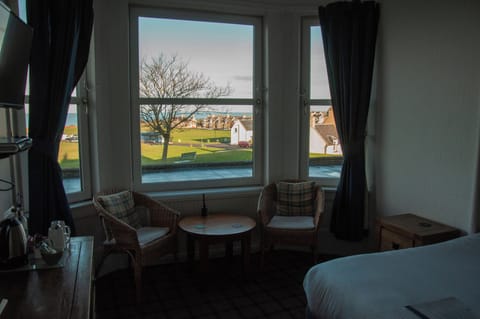 Iron/ironing board, free WiFi, bed sheets, wheelchair access