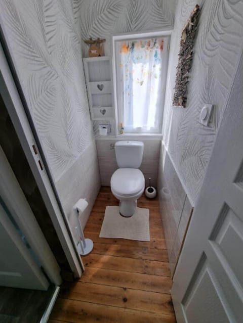 Family Suite, 2 Bedrooms, Private Bathroom, Garden View | Bathroom | Shower, hair dryer, towels, soap