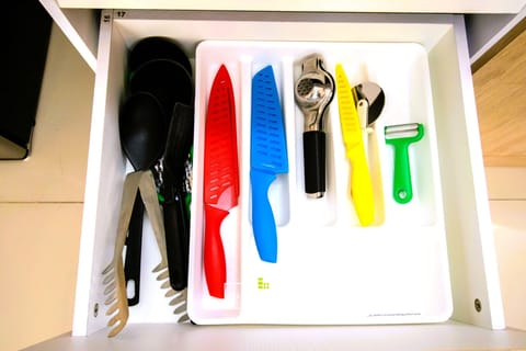 Deluxe Studio Suite, City View | Private kitchen | Fridge, microwave, coffee/tea maker, blender