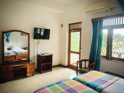 Twin Room, City View | Free WiFi, bed sheets