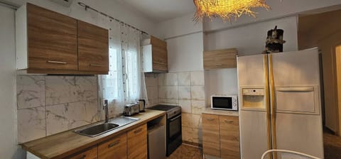 Apartment, 2 Bedrooms | Private kitchen