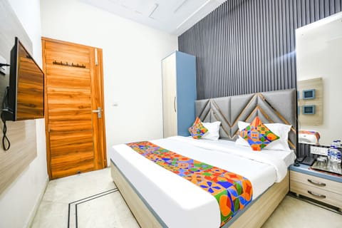 Deluxe Room | Egyptian cotton sheets, premium bedding, in-room safe, free WiFi