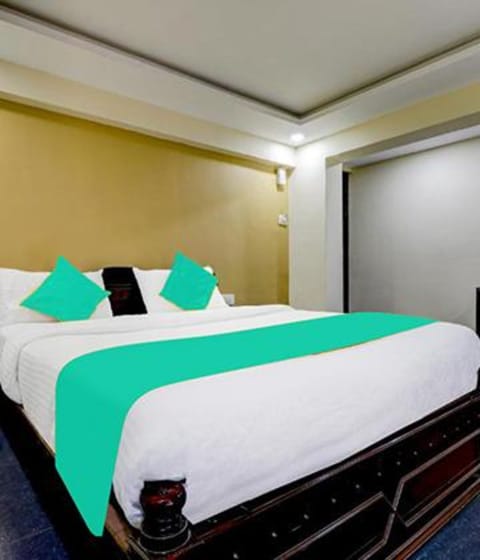 Premium Room | Egyptian cotton sheets, premium bedding, in-room safe, free WiFi