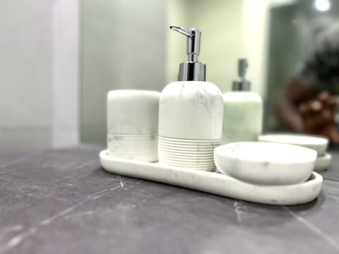 Luxury Double Room, Sea View | Bathroom | Slippers