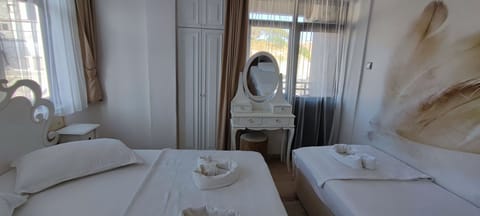 Deluxe Triple Room | Free WiFi