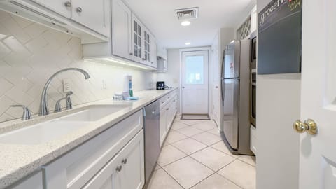 Villa, Multiple Beds, Patio (744 Schooner Court) | Private kitchen | Fridge, microwave, oven, stovetop