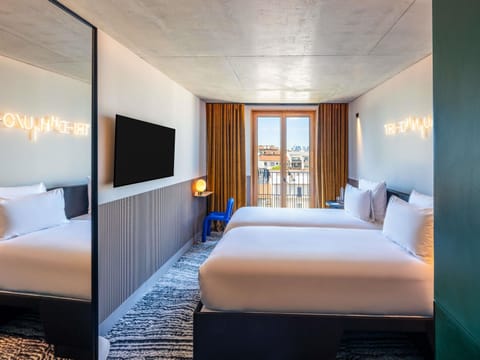 Premium bedding, pillowtop beds, individually furnished, blackout drapes