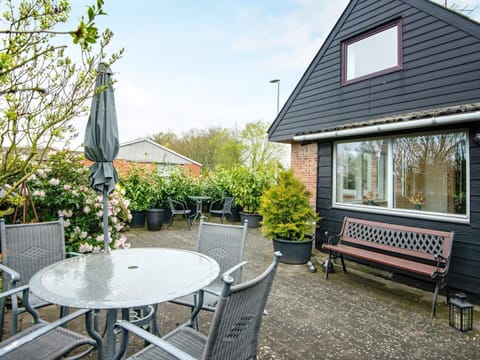 House | Dining