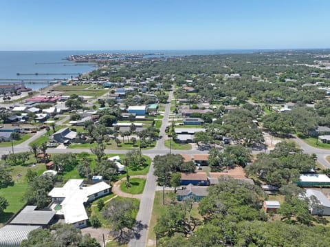 House, 3 Bedrooms | Aerial view