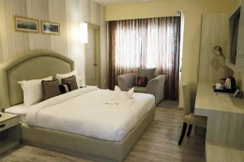 Luxury Double Room | Free WiFi