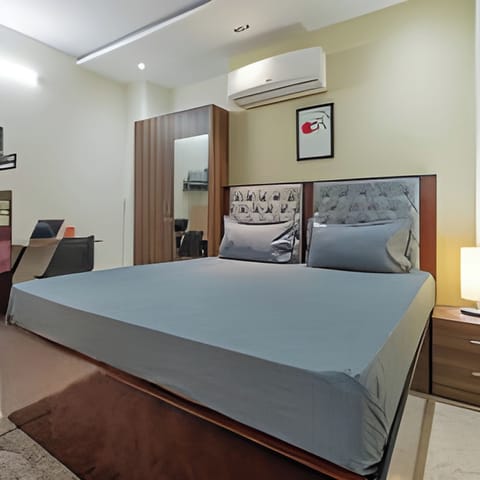 Standard Apartment | Desk, free WiFi, bed sheets