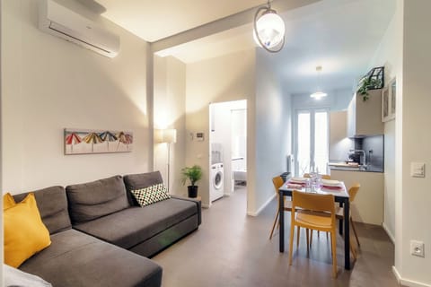 Apartment | 1 bedroom, premium bedding, down comforters, iron/ironing board