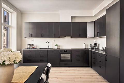 City Apartment, 3 Bed (3rd Floor) | Private kitchen | Full-size fridge, oven, stovetop, dishwasher