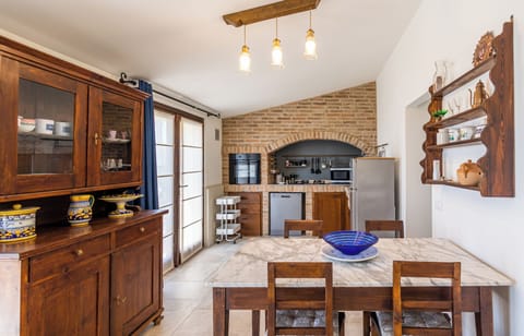 Panoramic Apartment, 1 Queen Bed with Sofa bed, Pool View | Private kitchen