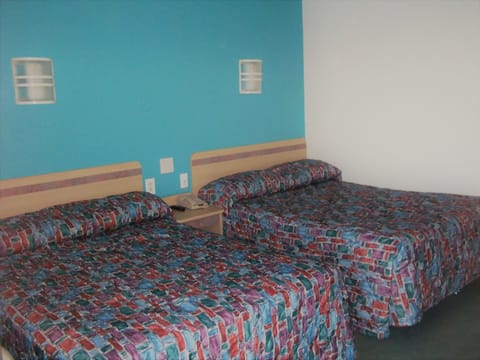 Standard Room, 2 Double Beds | Free WiFi